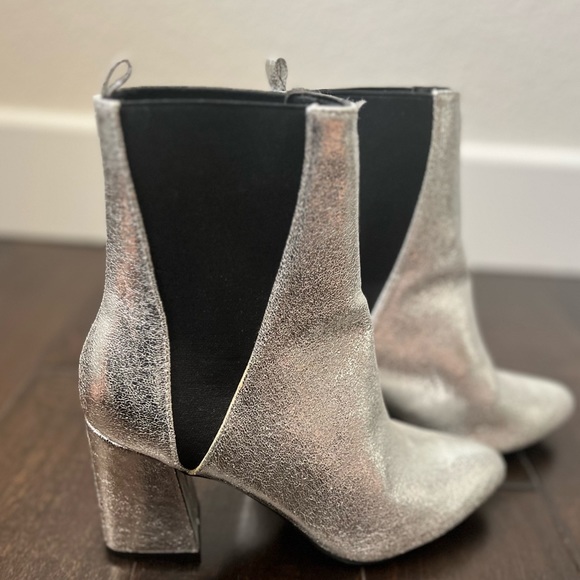 Wild Diva Shoes - Wild Diva silver booties